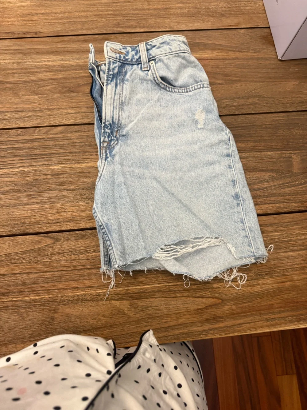H&M casual light